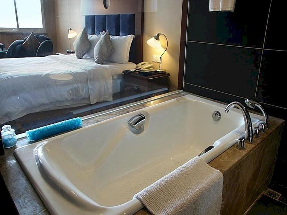 Rong Impression International Hotel 청두 외부 사진